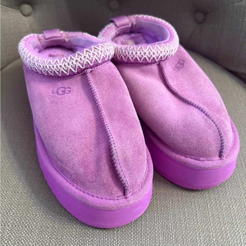 UGG Tasman Slippers Purple Ruby • Women’s Size 7 • Cozy Shearling Clogs
